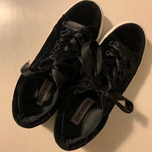 Velvet Steve Madden sneakers